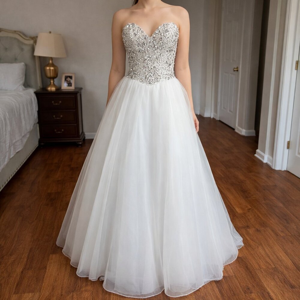 NEW Terani Couture White Beaded Strapless Formal Gown $495